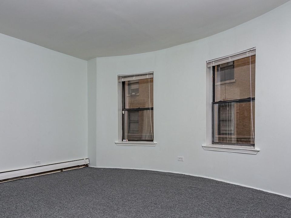 2nd image of 4522 S Drexel Blvd