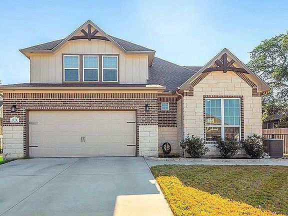 2nd image of 604 Scenic Bluff Dr