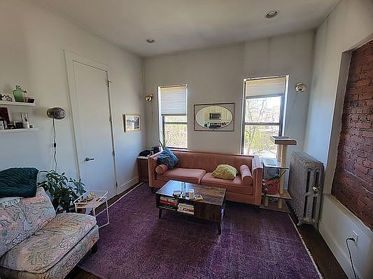 3rd image of 860 Nostrand Ave