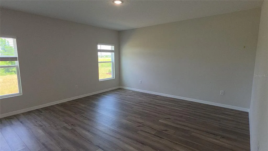 5 bed, 3.0 bath, 2888 sqft, $3,180 — Photo 3