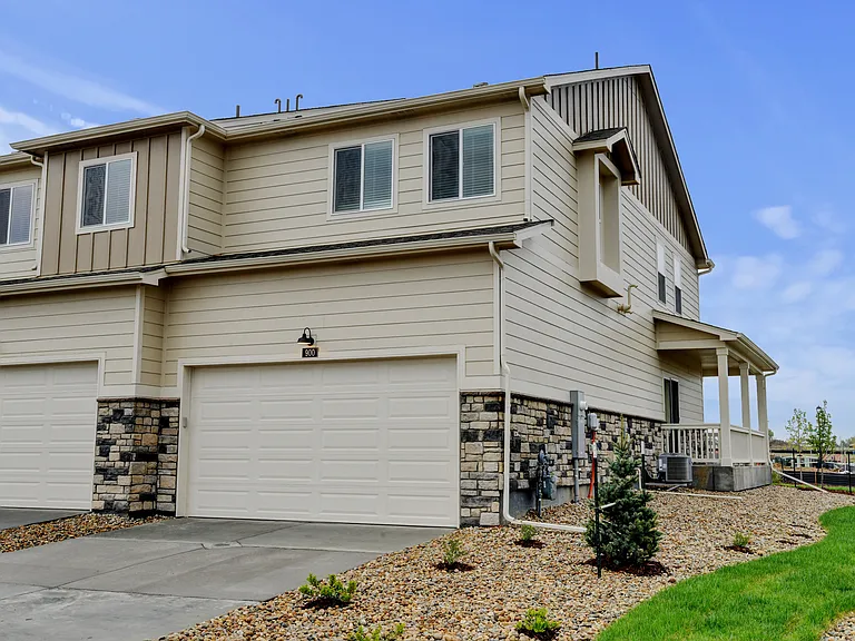 900 Andrews Crest Dr — Photo 32