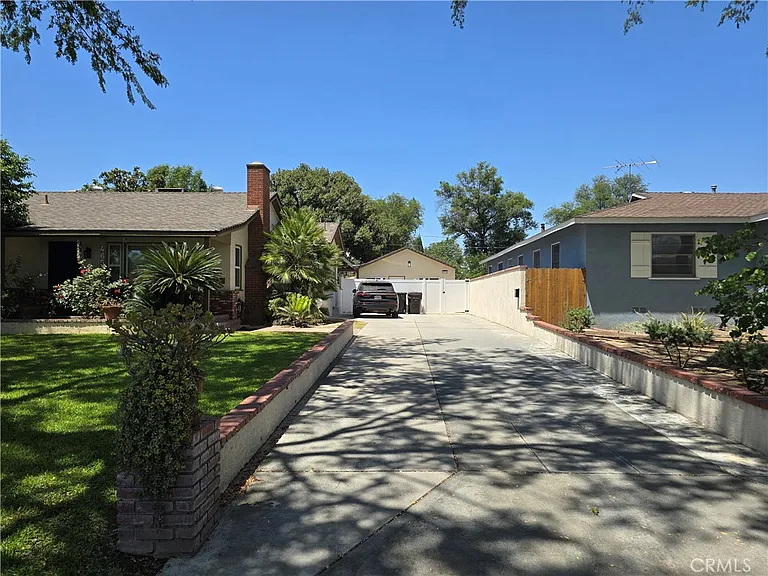 4653 Emerson St — Photo 22