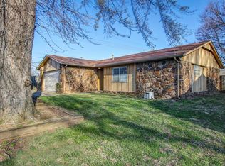 900 E Elgin Pl, Broken Arrow, OK 74012
