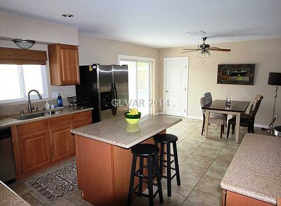 5th image of 2252 Siesta Ave