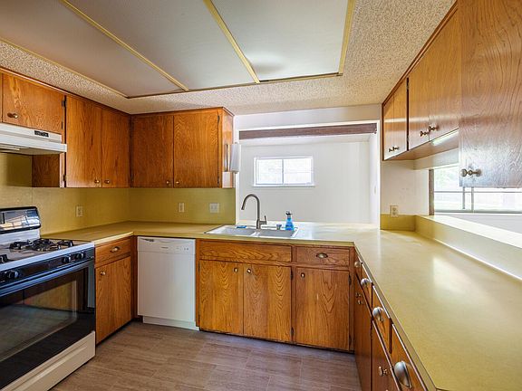 Kitchen. Original, clean and meticulously maintained