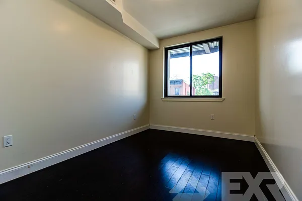 Rented by EXR | media 11