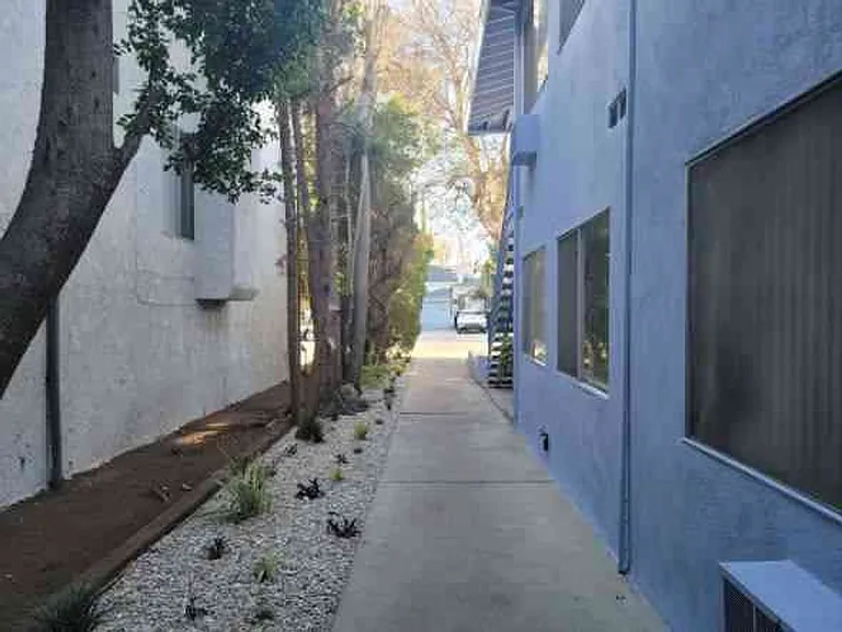 4540 Vista Del Monte Ave — Photo 12
