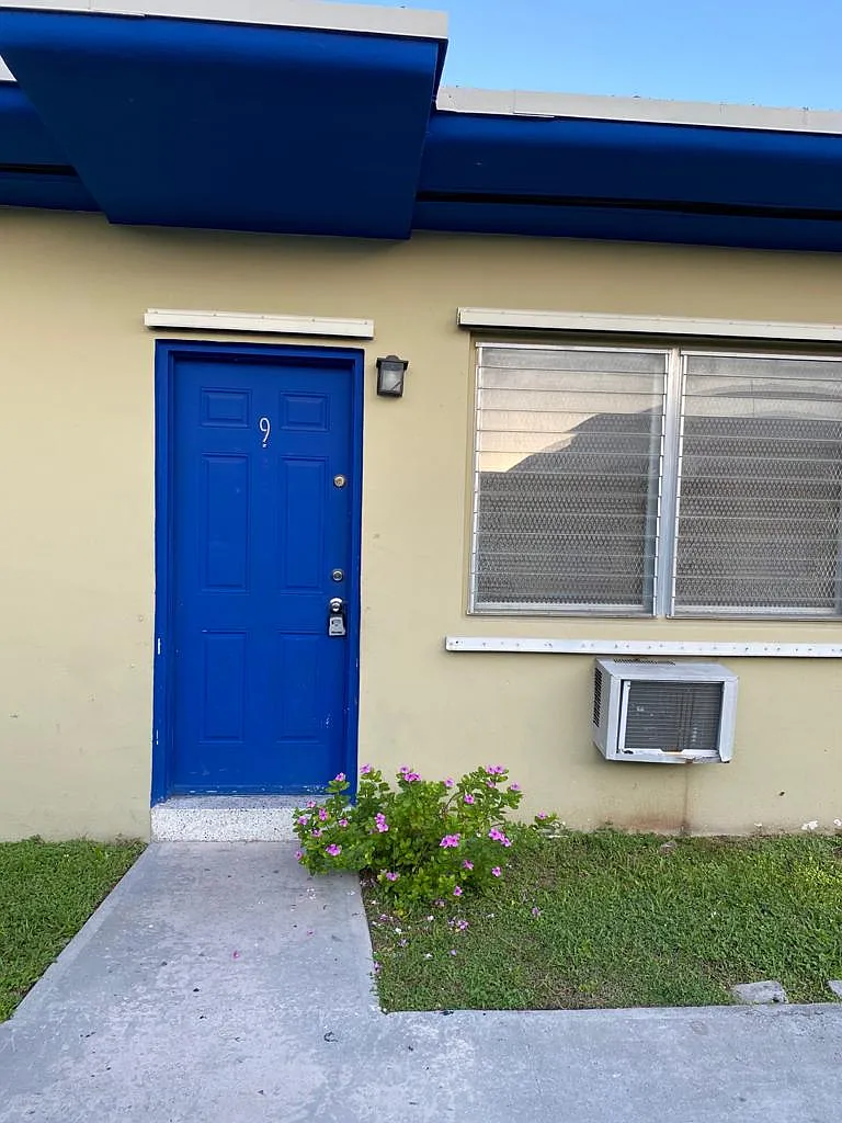 Studio, 450 sqft, $1,300 — Photo 4