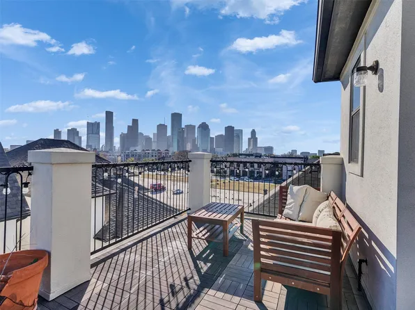 1877 Dart St, Houston, TX 77007
