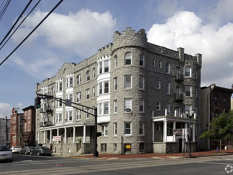 231 Cooper St #1 — Photo 2