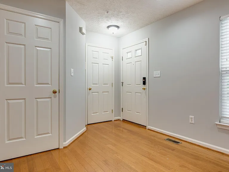 2542 Piney Pass Way — Photo 6