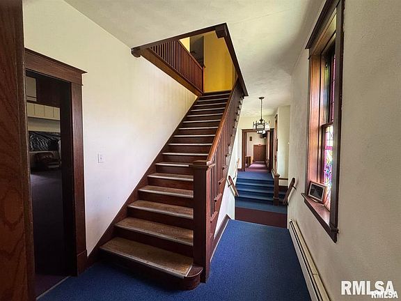 4th image of 170 W Hurst St