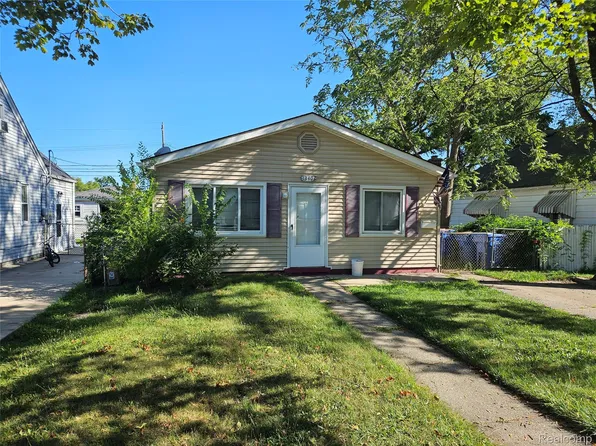 13403 Prospect Ave, Warren, MI 48089