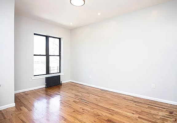 4th image of 944 Marcy Ave APT 2B
