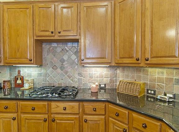 5th image of 1313 Coral Dr