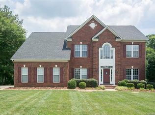 2424 Heath Lake Dr, Mint Hill, NC 28227