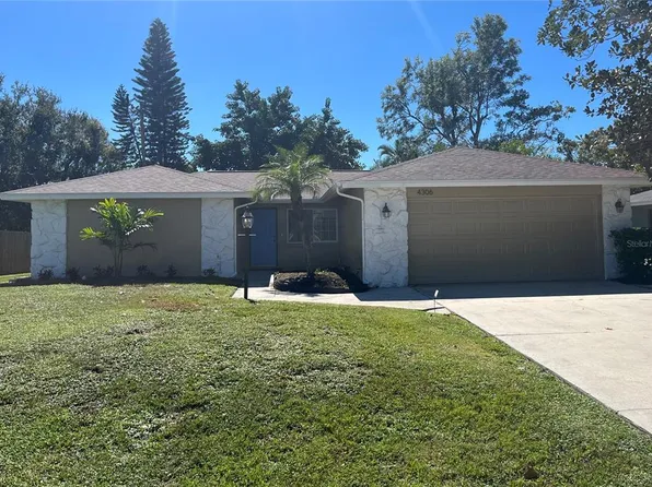 4306 Meadowland Cir, Sarasota, FL 34233