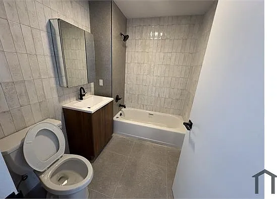 2 bed, $2,900 — Photo 3