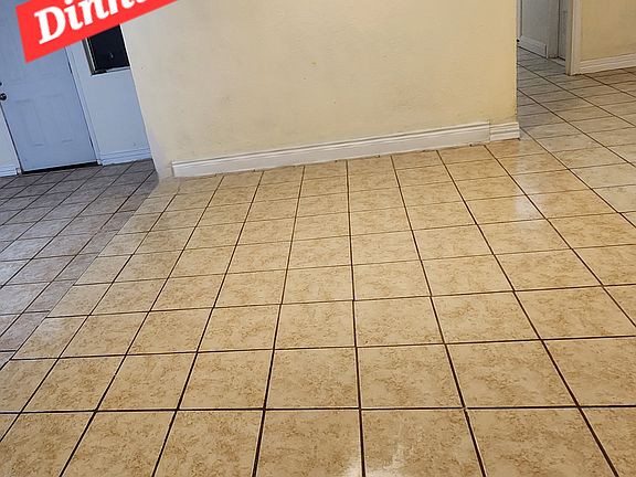 4th image of 225 Longview Dr