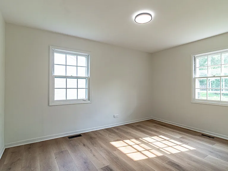 1075 Aspen Dr — Photo 16