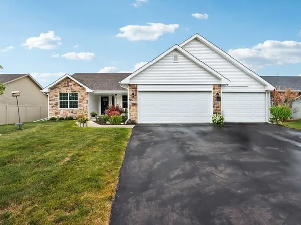 4152 Waters Edge Dr, Belvidere, IL 61008