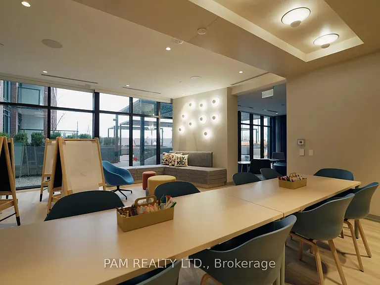 858 Dupont St #639 — Photo 36
