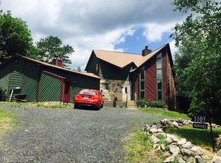 3105 Red Fox Ln, Long Pond, PA