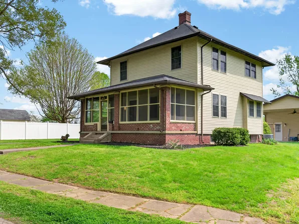 2115 Irwin Dr, Columbus, IN 47201