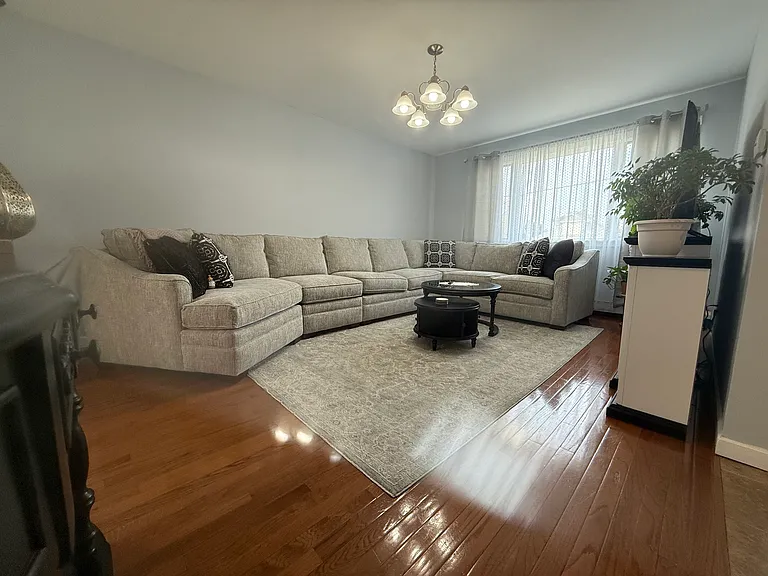 508 3rd Ave #2 — Photo 3