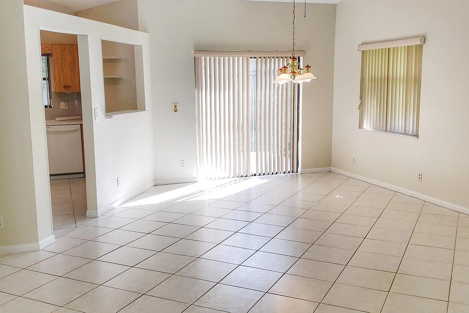 2 bed, 2.0 bath, 1087 sqft, $2,450 — Photo 2