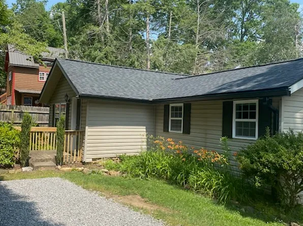111 5th St, Black Mountain, NC 28711