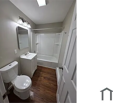 3 bed, 1005 sqft, $1,595 — Photo 1