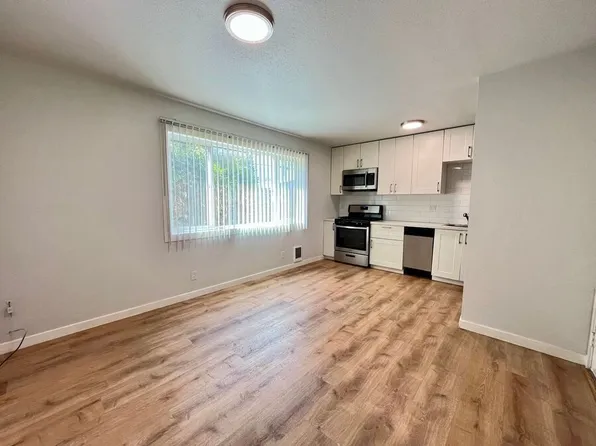 678 37th St APT 1, Oakland, CA 94609
