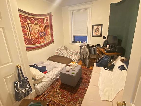 4th image of 54 Hemenway St #18