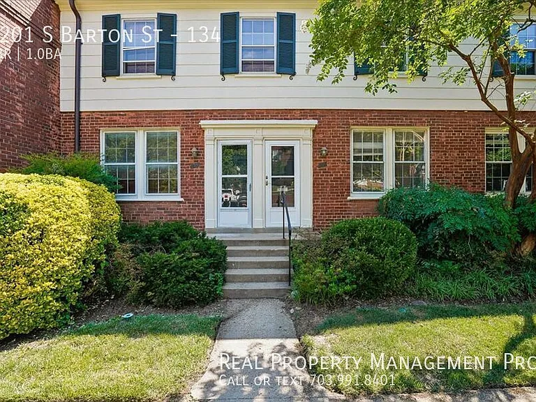 1201 S Barton St #134 — Photo 2