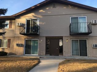 1520 Witzel Ave APT 8, Oshkosh, WI 54902