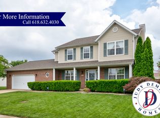 1220 Clarendon Dr, O Fallon, IL 62269