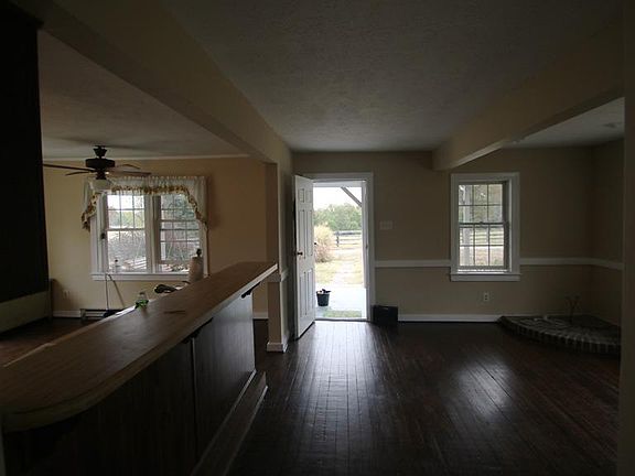 4th image of 1370 Elliston Ln