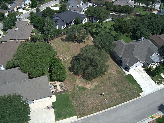 3rd image of 645 Acorn Dr
