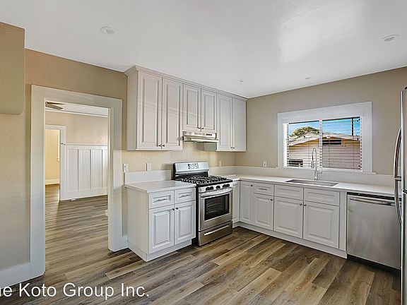 4th image of 23 W Mission St APT C