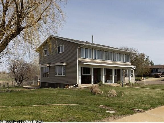 2nd image of 820 Heart Dr