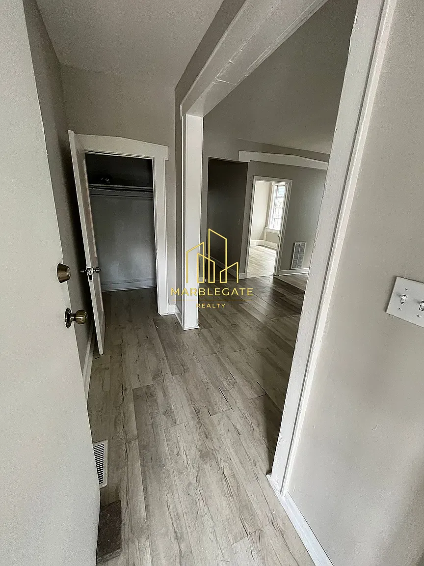 4 bed, $2,300 — Photo 3