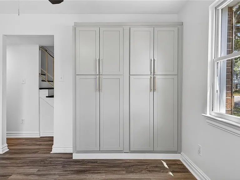5676 Weblin Dr — Photo 10
