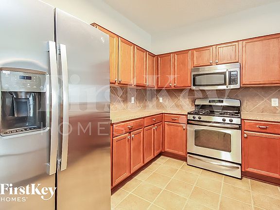 5th image of 1018 Lamson Ct