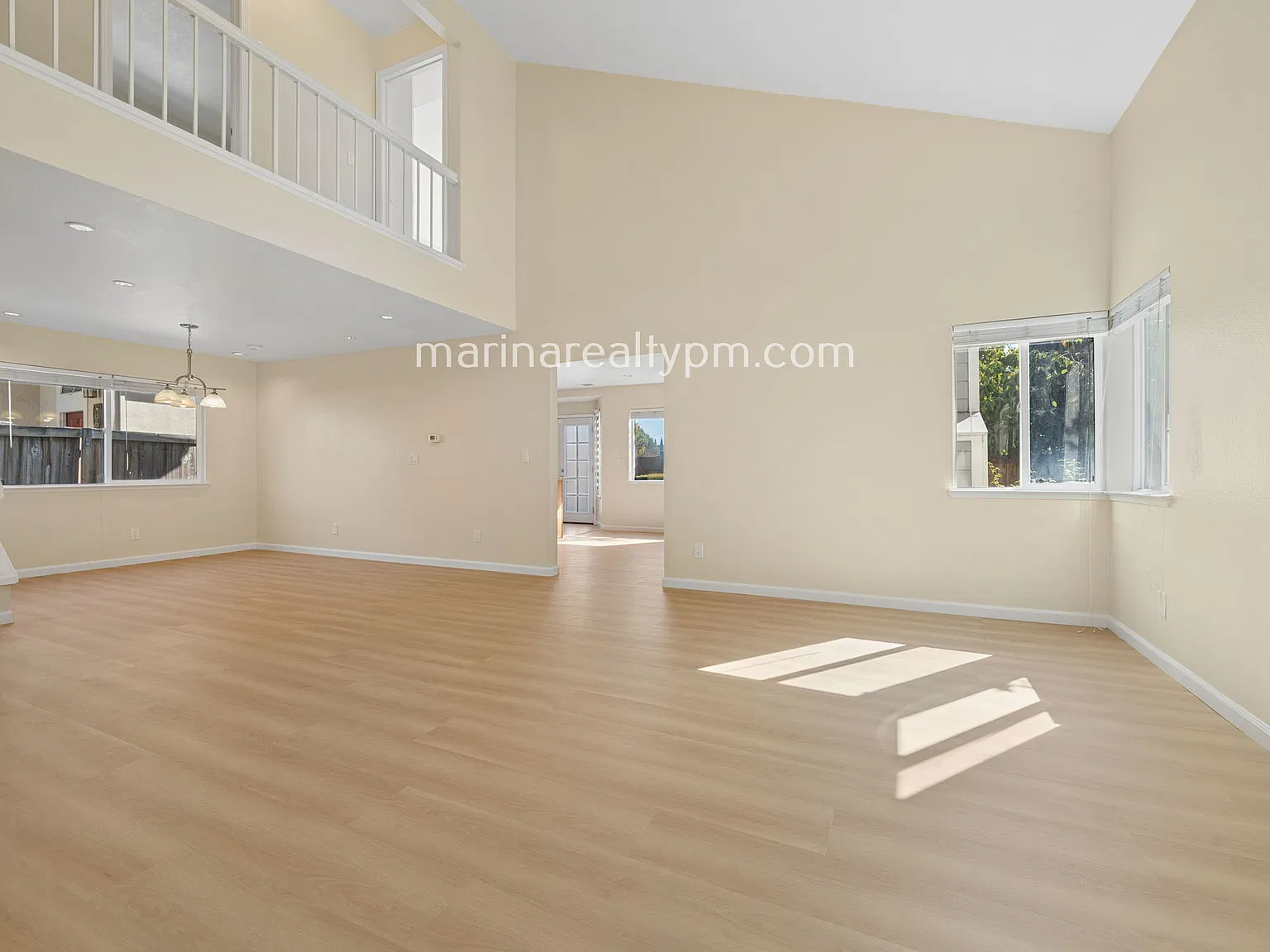 4 bed, 2.5 bath, 1685 sqft, $3,200 — Photo 4