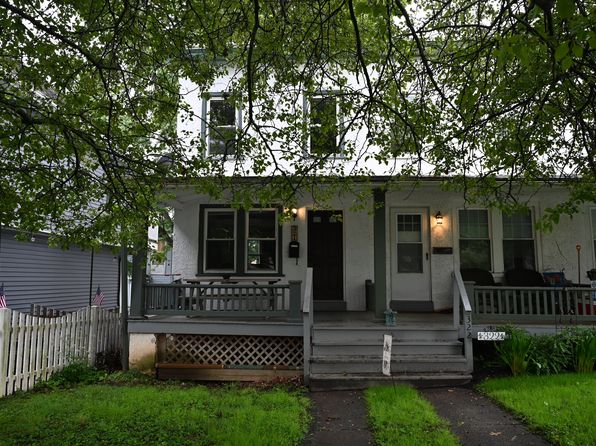 324 Center St