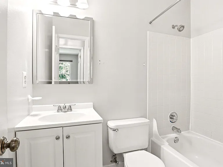 6088 Heatherwood Dr — Photo 15