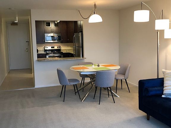 2nd image of 2650 N Lakeview Ave APT 3405