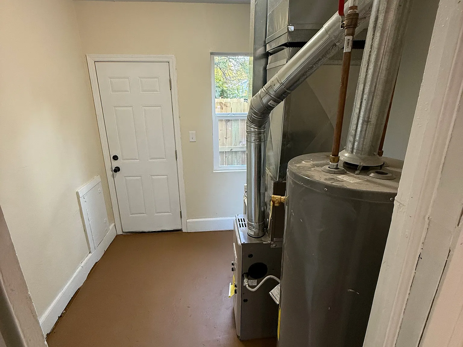 1 bed, 1.0 bath, 500 sqft, $750 — Photo 2