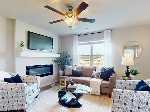 5701 155th Pl, Urbandale, IA 50111